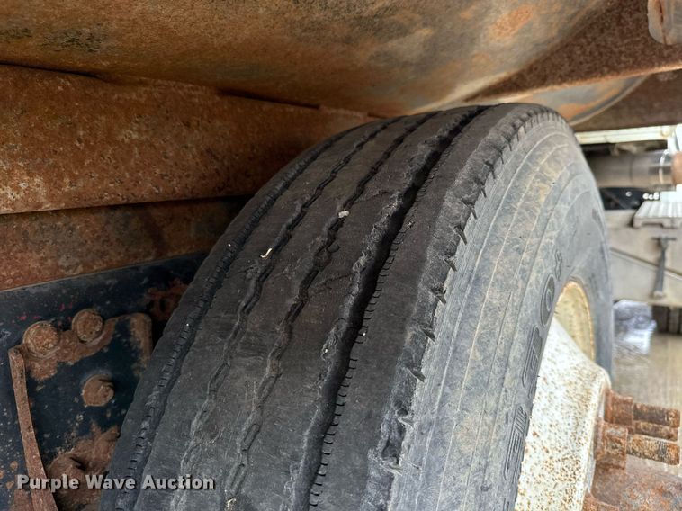 image for item JE9449 1999 Freightliner FLD  dump truck