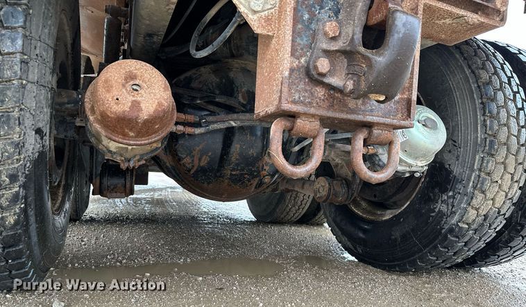 image for item JE9449 1999 Freightliner FLD  dump truck