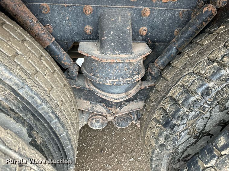 image for item JE9449 1999 Freightliner FLD  dump truck