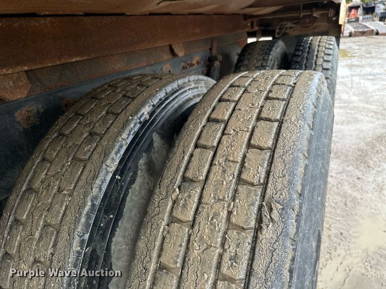 image for item JE9449 1999 Freightliner FLD  dump truck