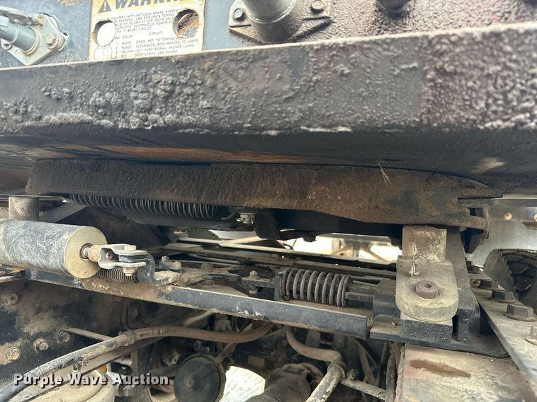 image for item JE9452 2015 Side Dump Industries  side dump trailer