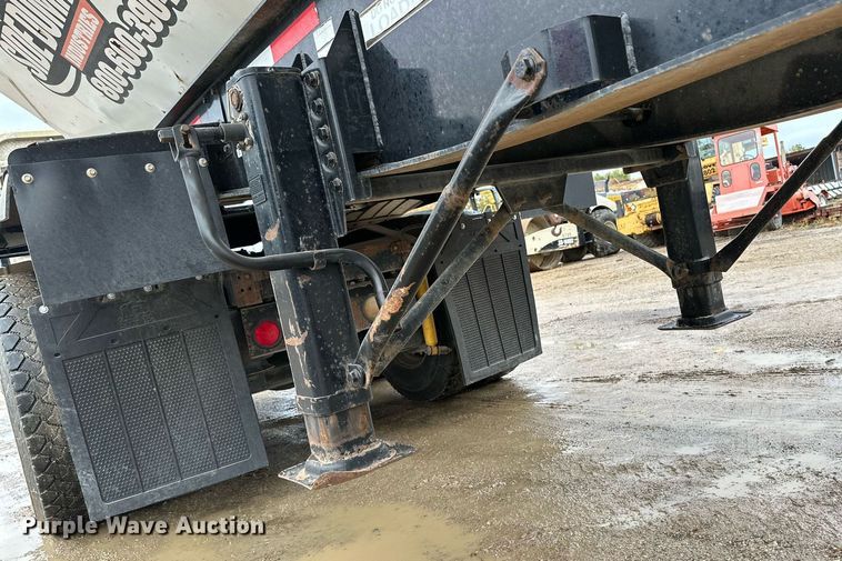 image for item JE9452 2015 Side Dump Industries  side dump trailer