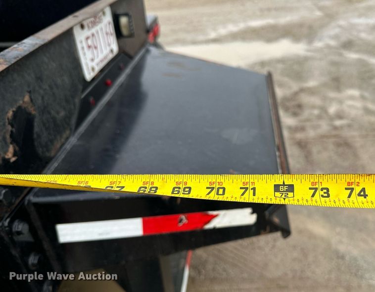 image for item JE9452 2015 Side Dump Industries  side dump trailer