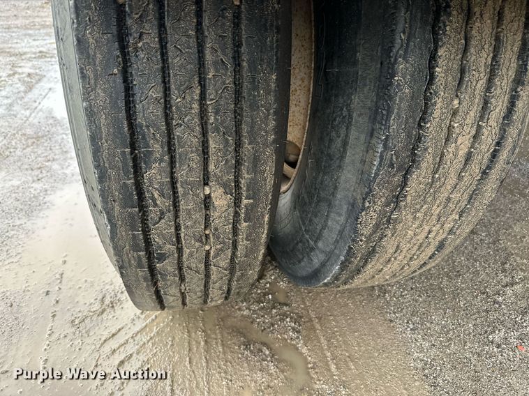 image for item JE9452 2015 Side Dump Industries  side dump trailer