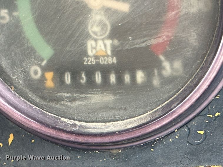 image for item JE9456 1997 Caterpillar 613C  water wagon