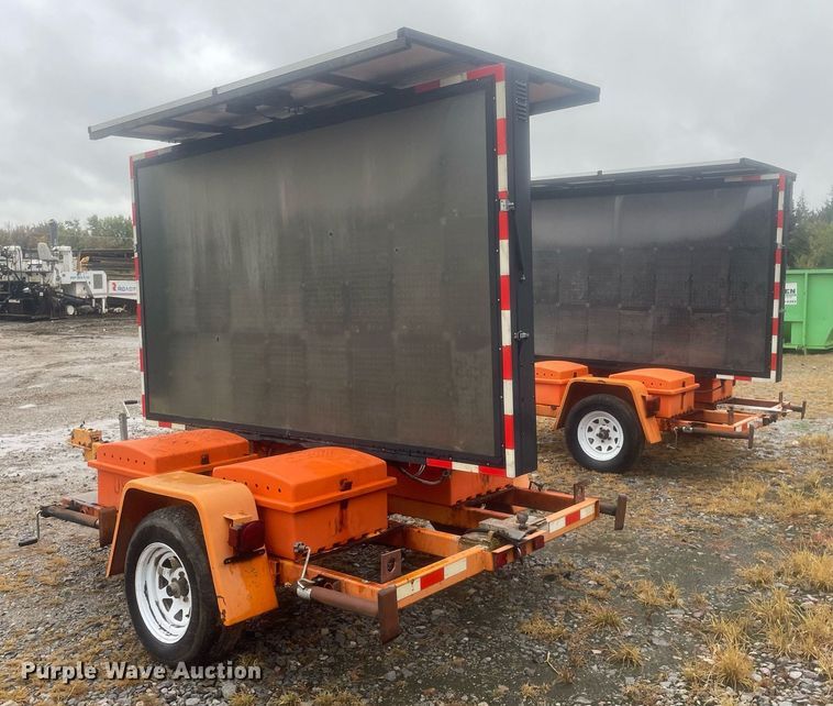 image for item JE9464 (2) National Signal VU Pointe 15429 message board trailers