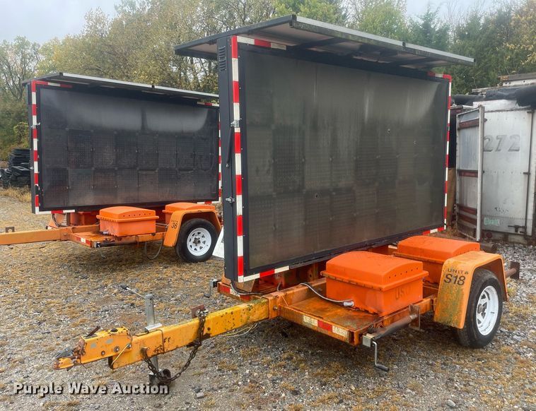 image for item JE9464 (2) National Signal VU Pointe 15429 message board trailers