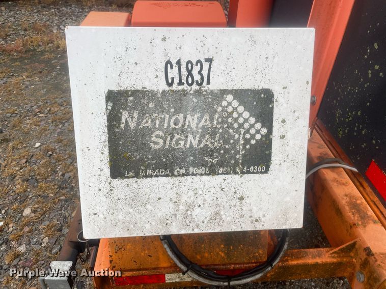 image for item JE9464 (2) National Signal VU Pointe 15429 message board trailers