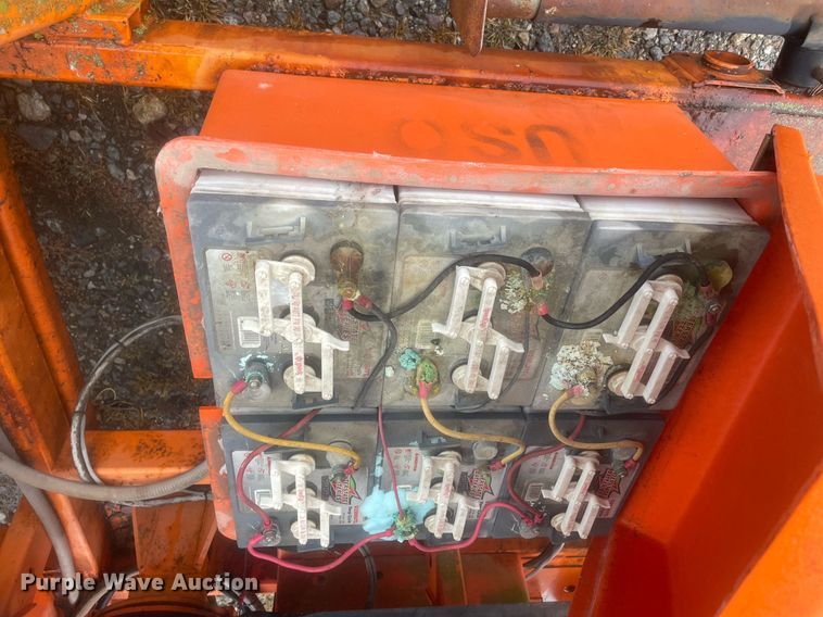 image for item JE9464 (2) National Signal VU Pointe 15429 message board trailers