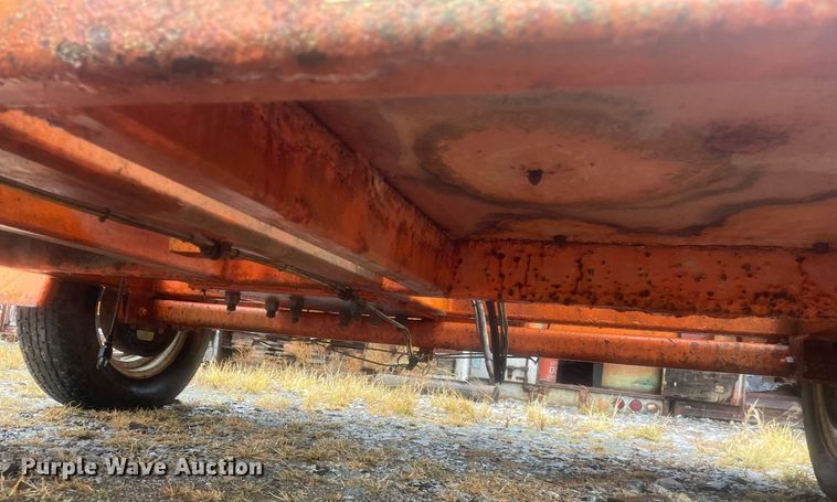 image for item JE9464 (2) National Signal VU Pointe 15429 message board trailers