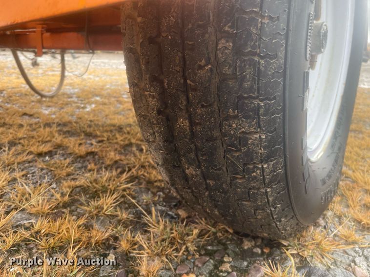 image for item JE9464 (2) National Signal VU Pointe 15429 message board trailers