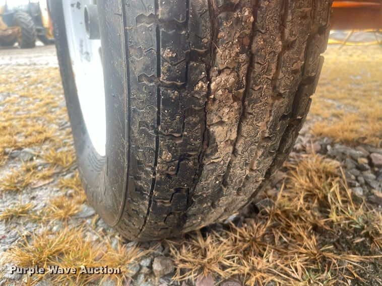 image for item JE9464 (2) National Signal VU Pointe 15429 message board trailers