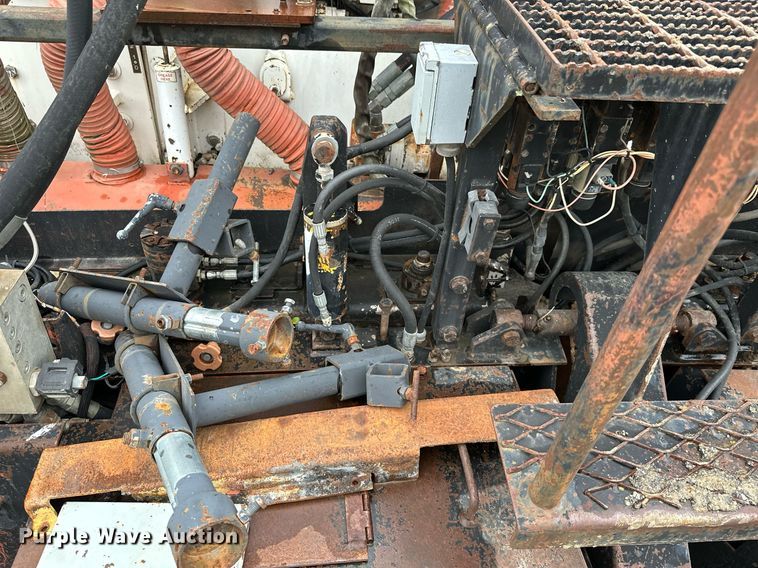 image for item JE9465 1996 Roadtec RP185-10  paver