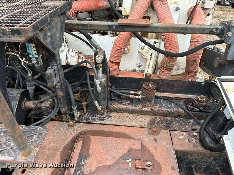 image for item JE9465 1996 Roadtec RP185-10  paver