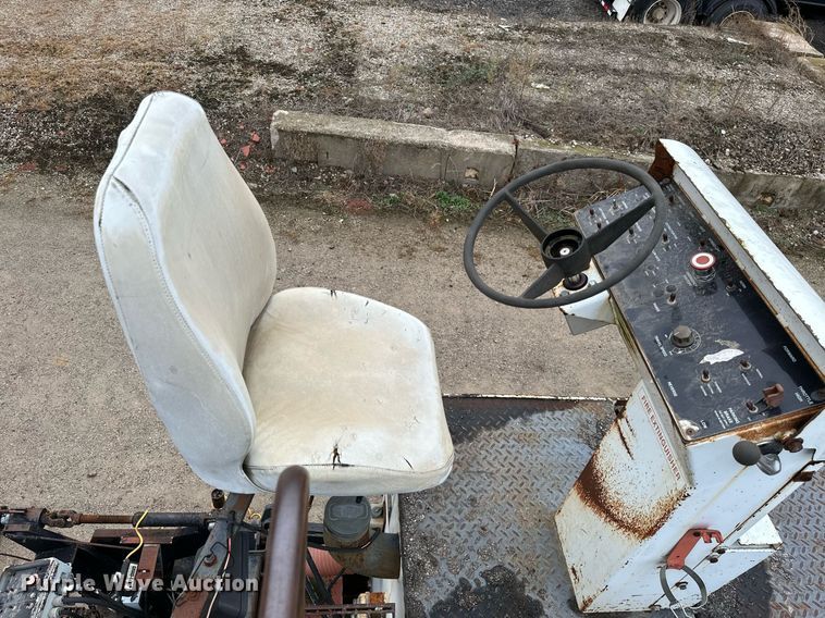 image for item JE9465 1996 Roadtec RP185-10  paver