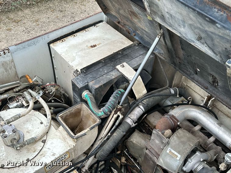 image for item JE9465 1996 Roadtec RP185-10  paver