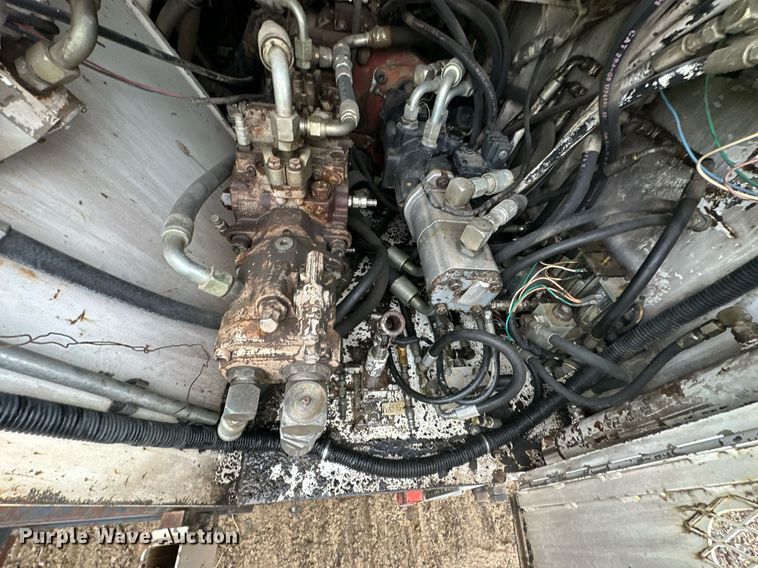 image for item JE9465 1996 Roadtec RP185-10  paver