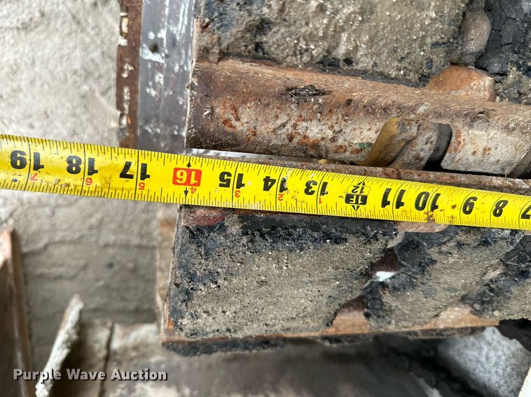 image for item JE9465 1996 Roadtec RP185-10  paver