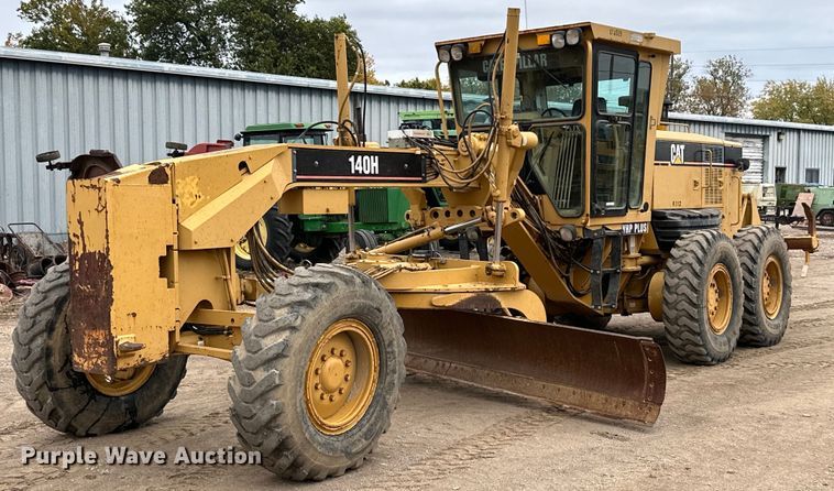 image for item JE9467 2004 Caterpillar 140H  motor grader