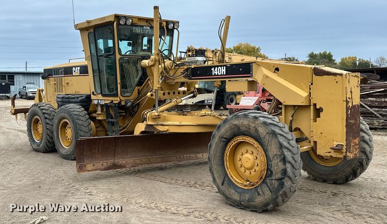 image for item JE9467 2004 Caterpillar 140H  motor grader