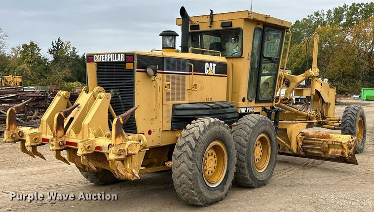 image for item JE9467 2004 Caterpillar 140H  motor grader