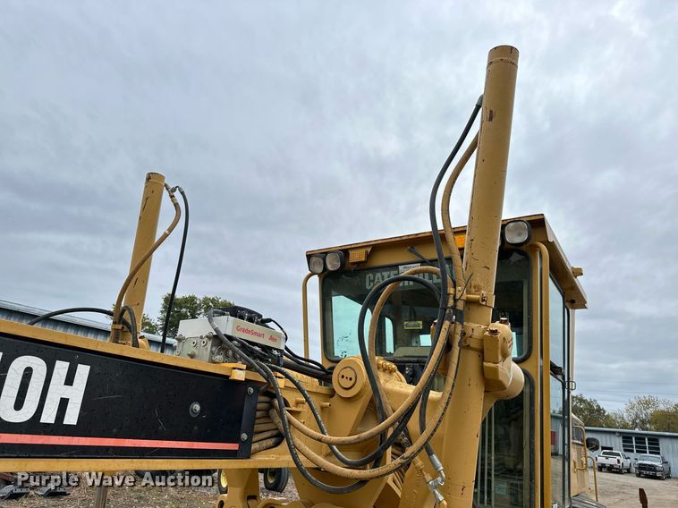 image for item JE9467 2004 Caterpillar 140H  motor grader