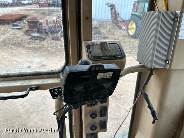 image for item JE9467 2004 Caterpillar 140H  motor grader