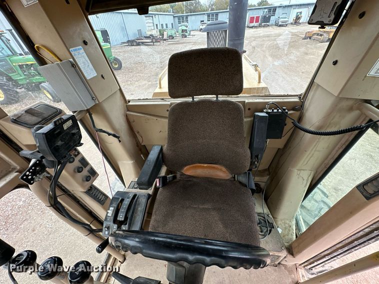 image for item JE9467 2004 Caterpillar 140H  motor grader