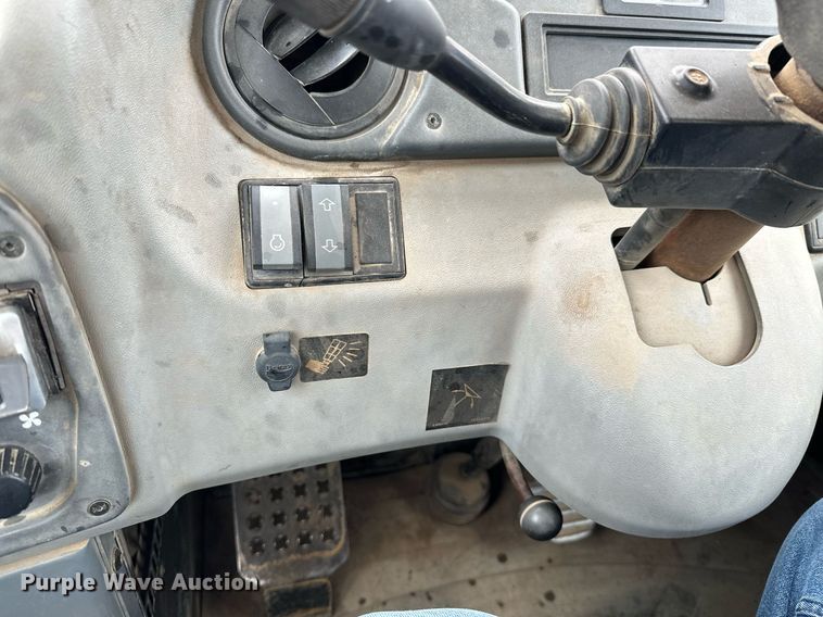 image for item JE9469 2005 Terex TA27  haul truck