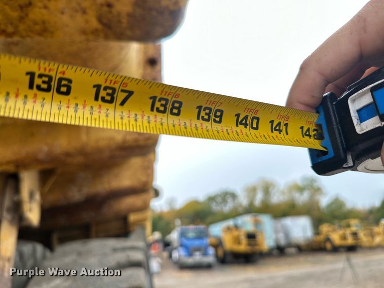 image for item JE9470 1981 Caterpillar 769C  haul truck