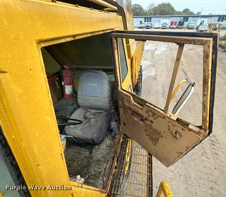 image for item JE9470 1981 Caterpillar 769C  haul truck