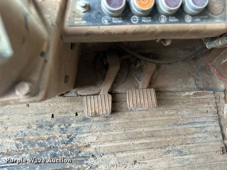 image for item JE9470 1981 Caterpillar 769C  haul truck