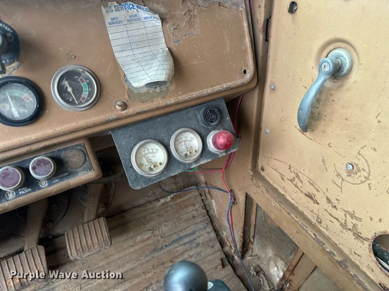 image for item JE9470 1981 Caterpillar 769C  haul truck