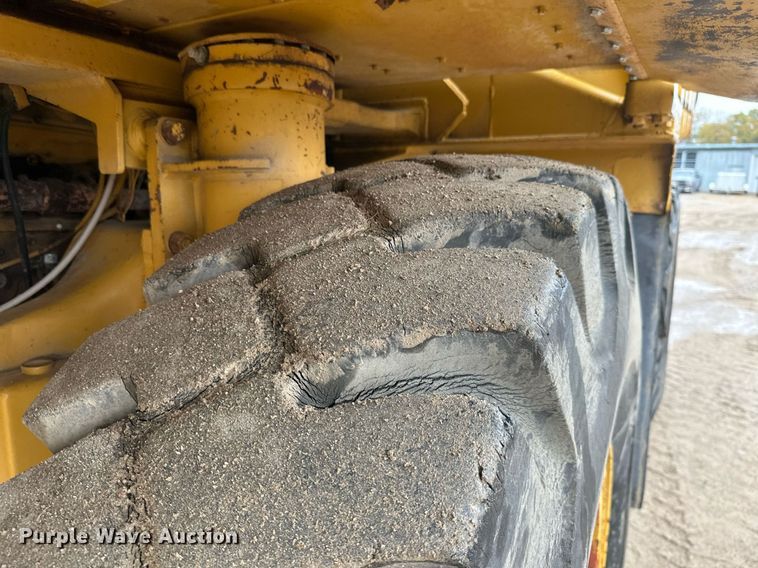 image for item JE9470 1981 Caterpillar 769C  haul truck