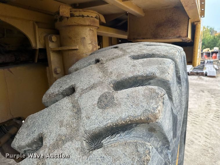 image for item JE9470 1981 Caterpillar 769C  haul truck