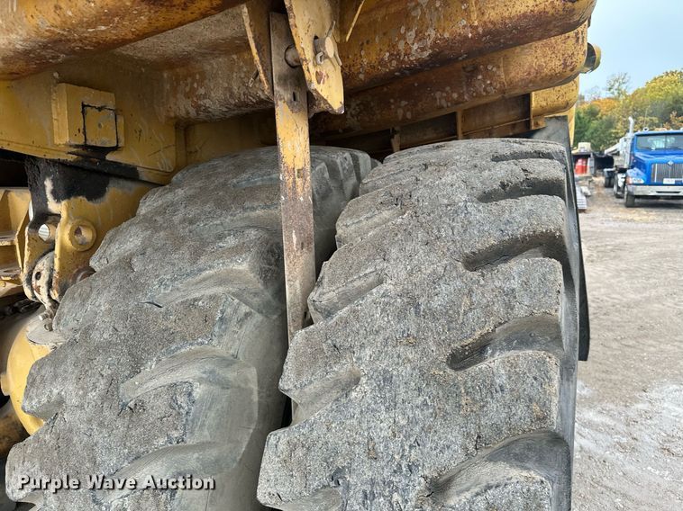 image for item JE9470 1981 Caterpillar 769C  haul truck