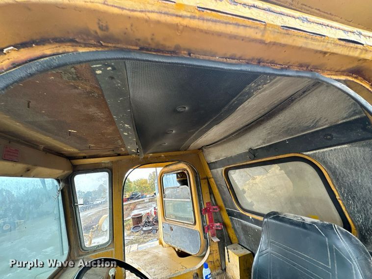 image for item JE9471 1975 Caterpillar 769B  haul truck