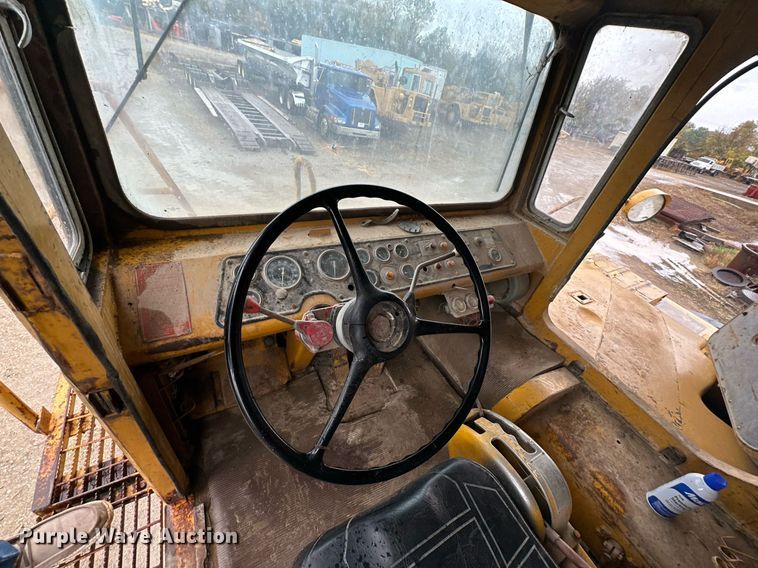 image for item JE9471 1975 Caterpillar 769B  haul truck