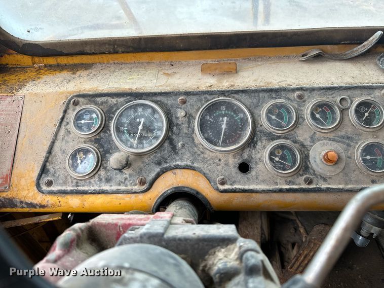 image for item JE9471 1975 Caterpillar 769B  haul truck