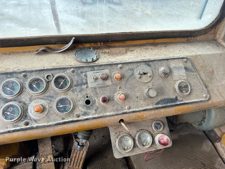 image for item JE9471 1975 Caterpillar 769B  haul truck