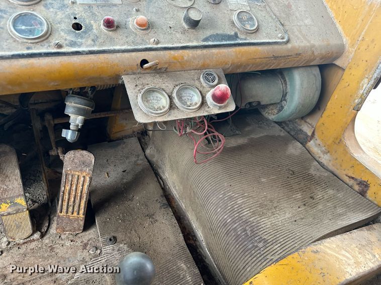 image for item JE9471 1975 Caterpillar 769B  haul truck