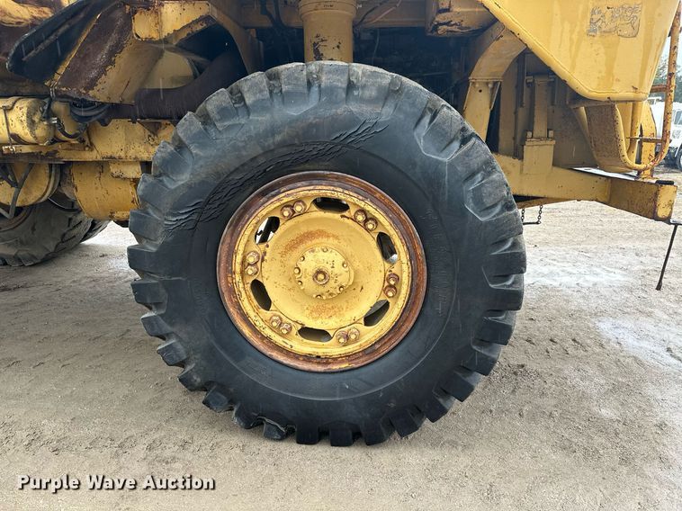 image for item JE9471 1975 Caterpillar 769B  haul truck