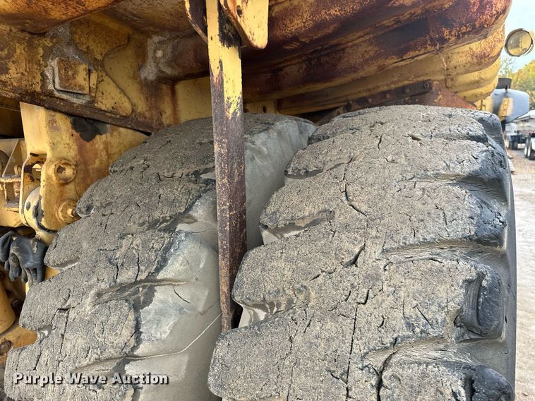 image for item JE9471 1975 Caterpillar 769B  haul truck