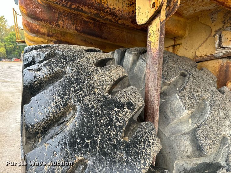 image for item JE9471 1975 Caterpillar 769B  haul truck