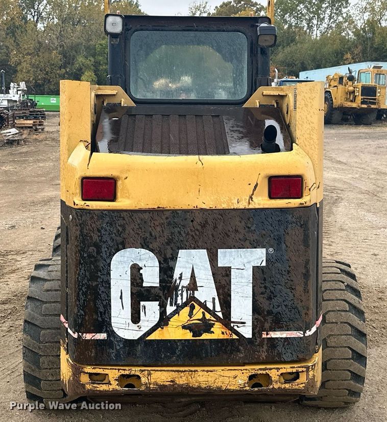 image for item JE9475 2001 Caterpillar 236  skid steer loader