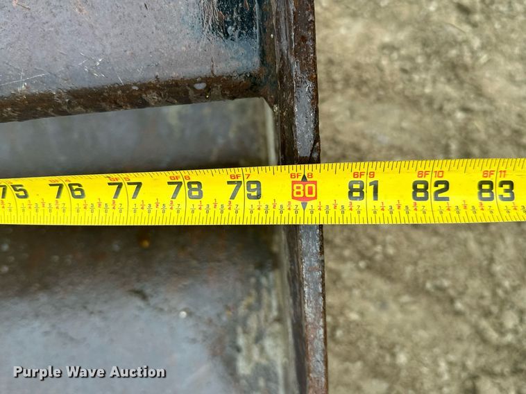 image for item JE9475 2001 Caterpillar 236  skid steer loader