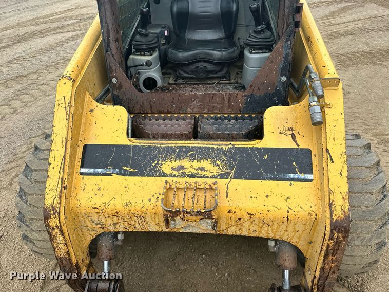 image for item JE9475 2001 Caterpillar 236  skid steer loader