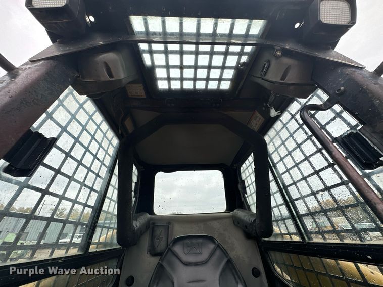 image for item JE9475 2001 Caterpillar 236  skid steer loader