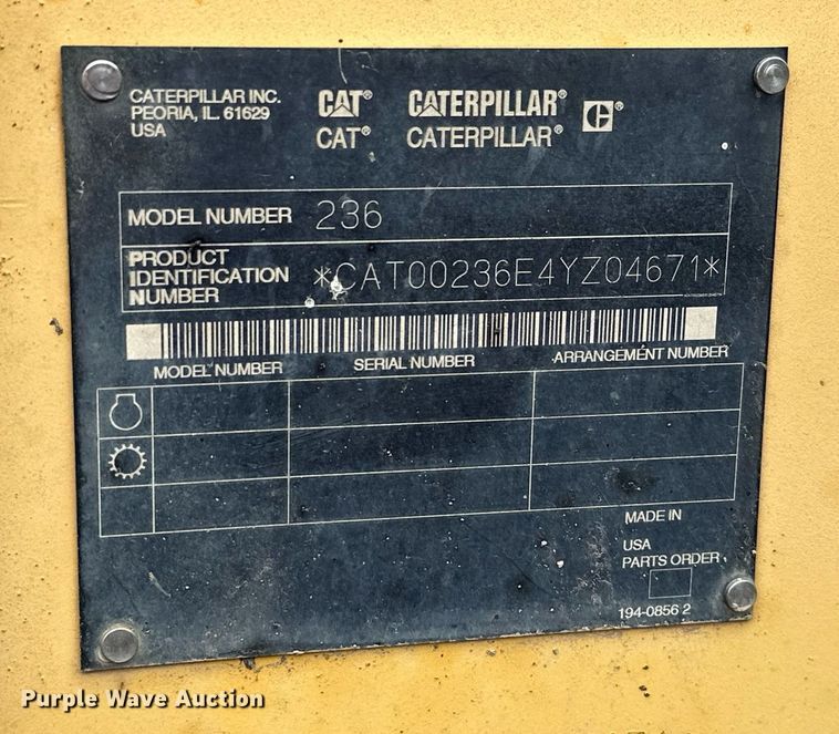 image for item JE9475 2001 Caterpillar 236  skid steer loader