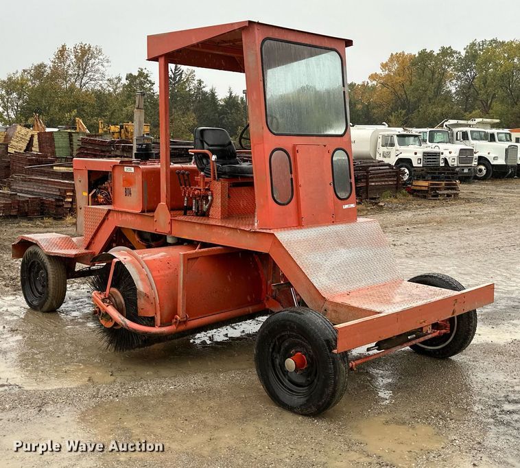 image for item JE9476 1987 Broce RC300  broom